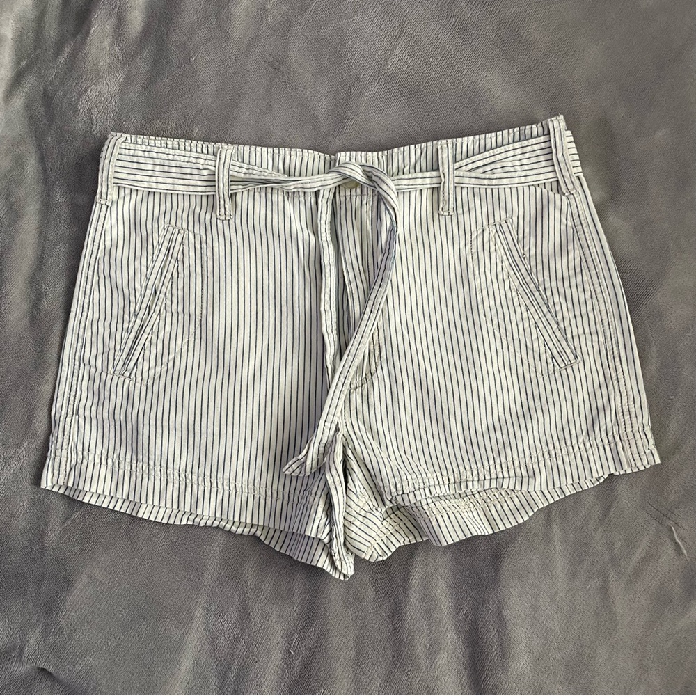 American Eagle Hi-Rise Stripe Tie Shorts Size 6
